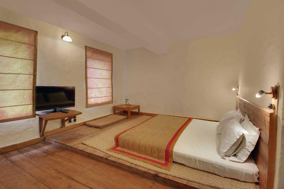 Vamoose Eco Lodge Chevron Kausani Bagian luar foto