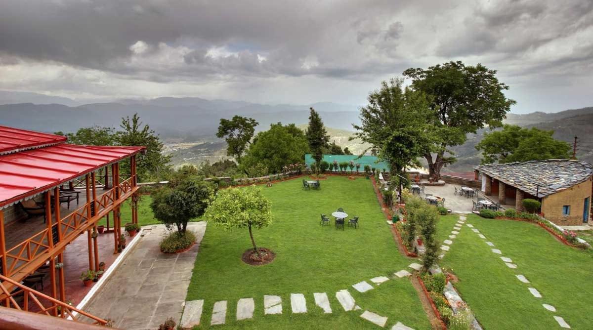 Vamoose Eco Lodge Chevron Kausani Bagian luar foto